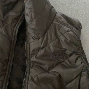 Women’s Vest size Large NWOT The North Face